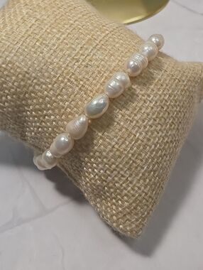Classic Freshwater Pearl Stretch Bracelet - White